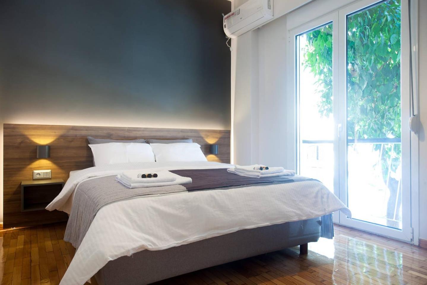 Toni'S Charming Apartment In The Thisseo Station Athena Bagian luar foto